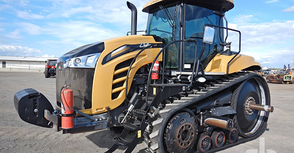 Challenger trac tractor 2015 Challenger MT775E track tractor sold by Ritchie Bros.